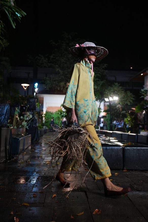 Warisan Wastra dalam “Purana 16 Years: A Tapestry of Nature & Culture”